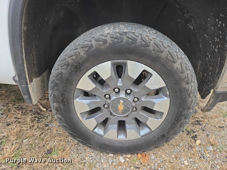 image for item EV4397 2022 Chevrolet Silverado 2500HD Crew Cab pickup truck