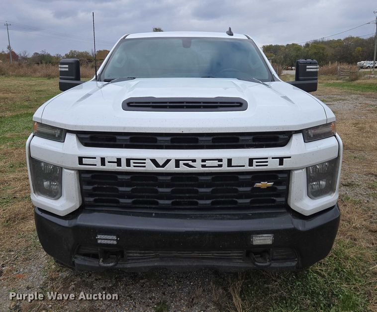 image for item EV4398 2022 Chevrolet Silverado 2500HD Crew Cab pickup truck