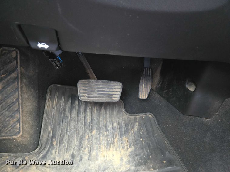 image for item EV4398 2022 Chevrolet Silverado 2500HD Crew Cab pickup truck