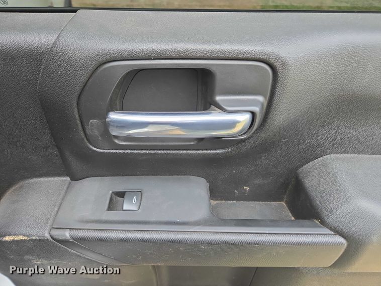 image for item EV4398 2022 Chevrolet Silverado 2500HD Crew Cab pickup truck