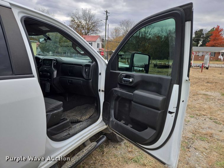 image for item EV4398 2022 Chevrolet Silverado 2500HD Crew Cab pickup truck