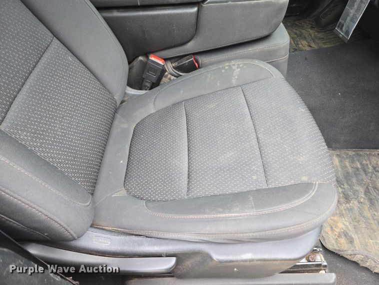 image for item EV4398 2022 Chevrolet Silverado 2500HD Crew Cab pickup truck