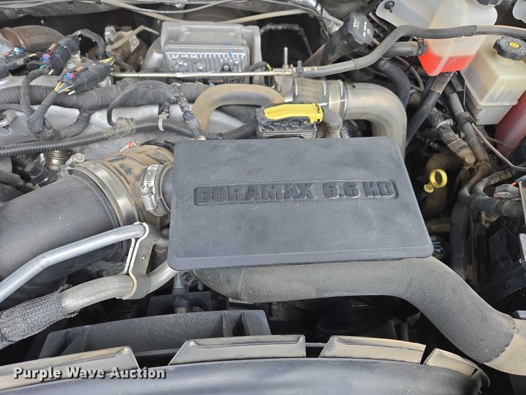 image for item EV4398 2022 Chevrolet Silverado 2500HD Crew Cab pickup truck
