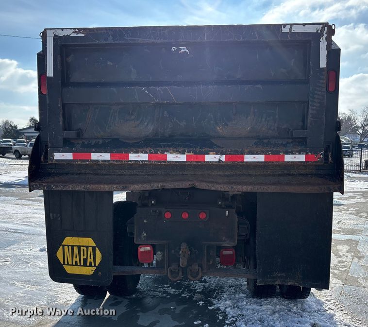 image for item FG1502 2013 Freightliner Business Class M2 dump truck