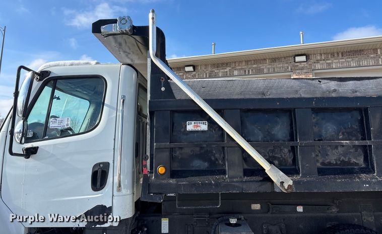 image for item FG1502 2013 Freightliner Business Class M2 dump truck