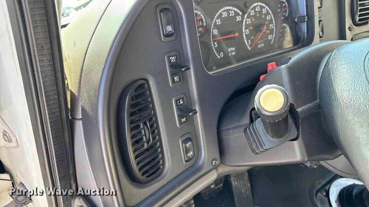 image for item FG1502 2013 Freightliner Business Class M2 dump truck