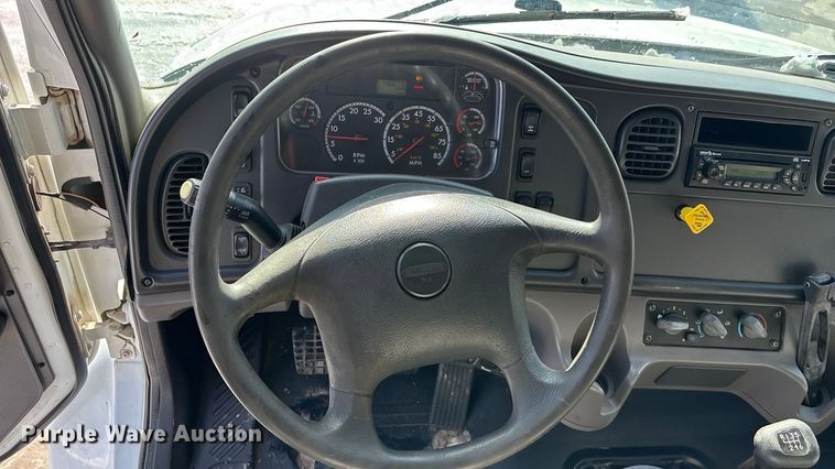 image for item FG1502 2013 Freightliner Business Class M2 dump truck