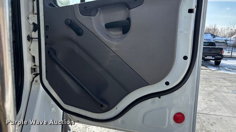 image for item FG1502 2013 Freightliner Business Class M2 dump truck