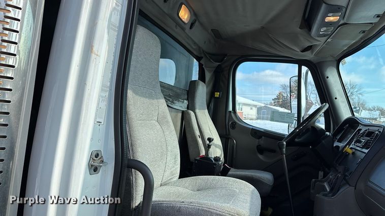 image for item FG1502 2013 Freightliner Business Class M2 dump truck