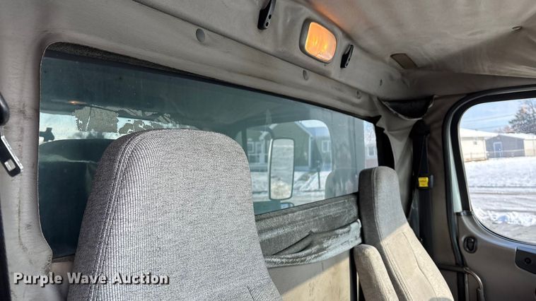 image for item FG1502 2013 Freightliner Business Class M2 dump truck