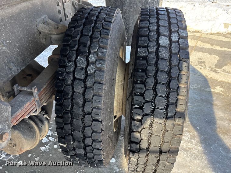 image for item FG1502 2013 Freightliner Business Class M2 dump truck