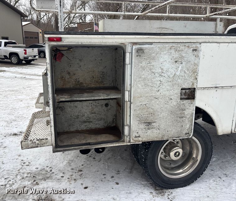 image for item FG1504 2008 Ford F550 Super Duty utility / service truck