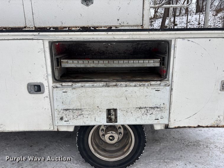 image for item FG1504 2008 Ford F550 Super Duty utility / service truck