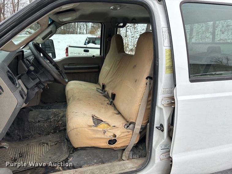 image for item FG1504 2008 Ford F550 Super Duty utility / service truck