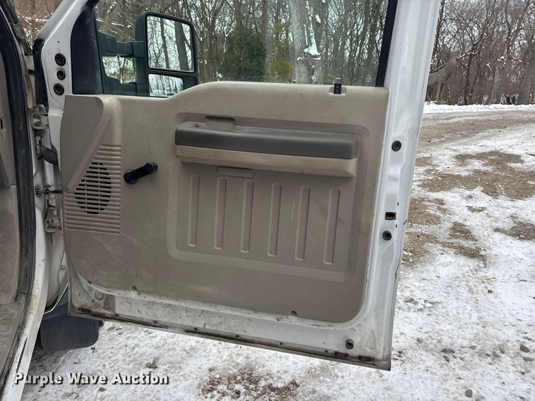 image for item FG1504 2008 Ford F550 Super Duty utility / service truck