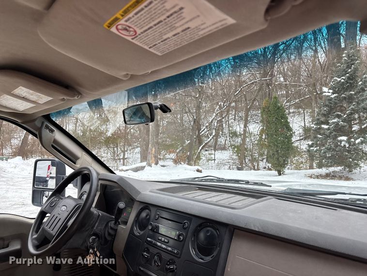 image for item FG1504 2008 Ford F550 Super Duty utility / service truck