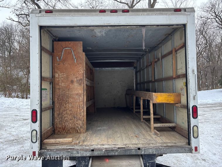 image for item FG1505 2005 Ford E350 box truck