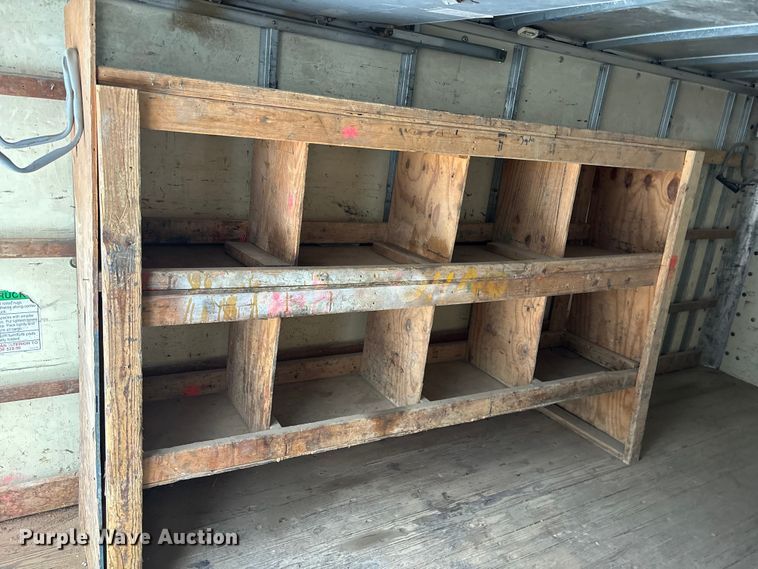 image for item FG1505 2005 Ford E350 box truck