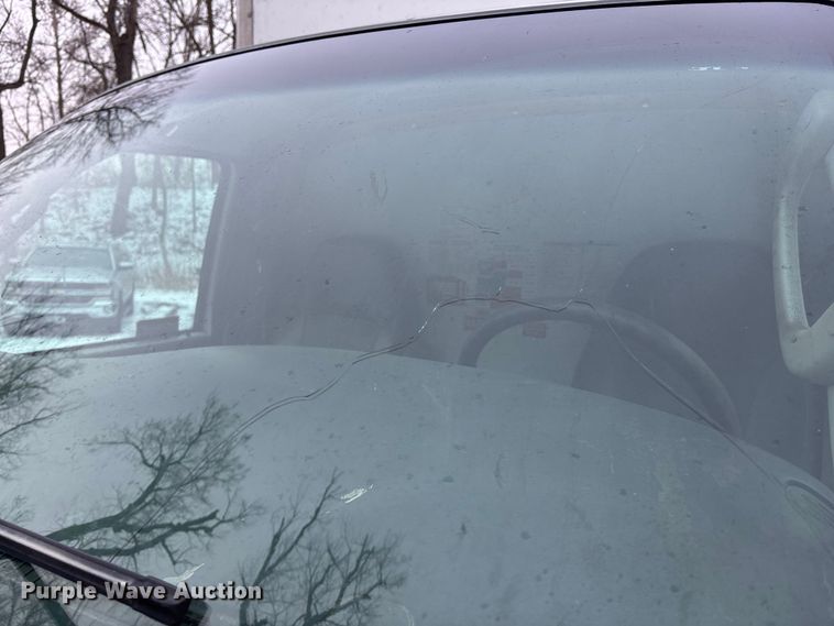 image for item FG1505 2005 Ford E350 box truck