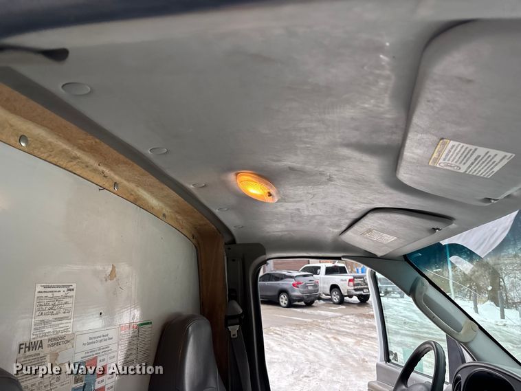 image for item FG1505 2005 Ford E350 box truck