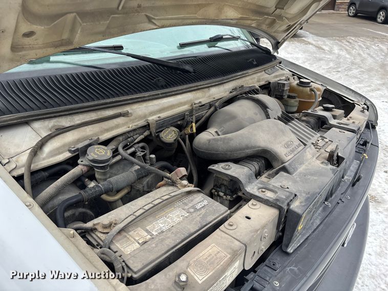 image for item FG1505 2005 Ford E350 box truck