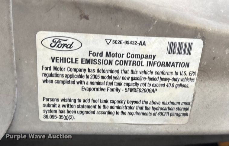 image for item FG1505 2005 Ford E350 box truck