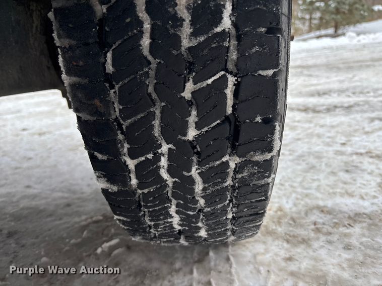 image for item FG1505 2005 Ford E350 box truck