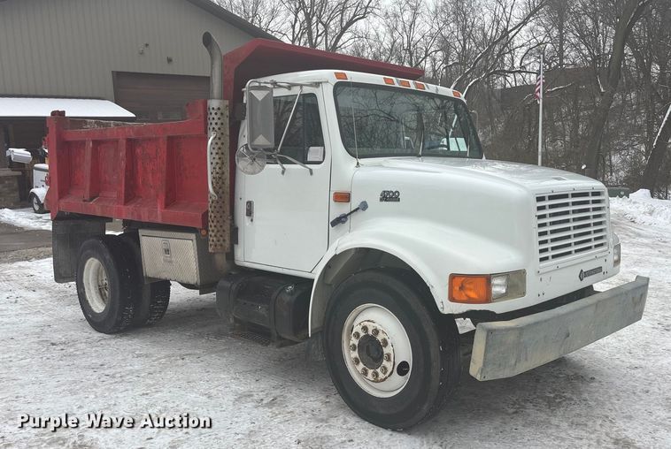 image for item FG1506 1996 International 4700 dump truck