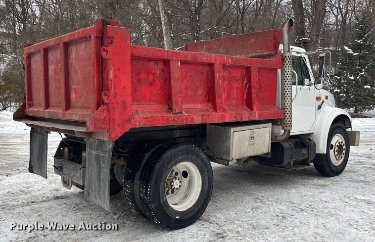 image for item FG1506 1996 International 4700 dump truck