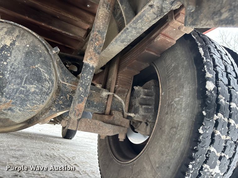 image for item FG1506 1996 International 4700 dump truck