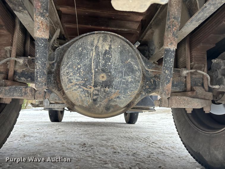 image for item FG1506 1996 International 4700 dump truck