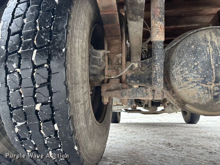 image for item FG1506 1996 International 4700 dump truck