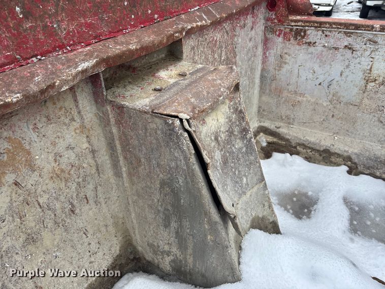 image for item FG1506 1996 International 4700 dump truck