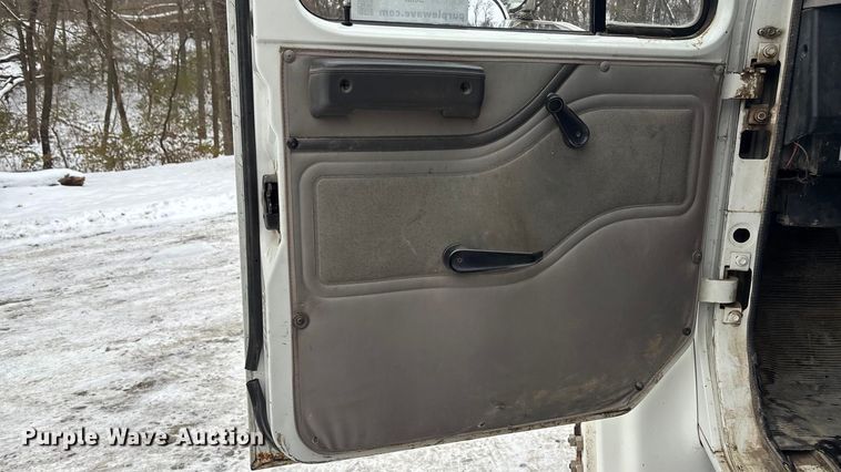 image for item FG1506 1996 International 4700 dump truck