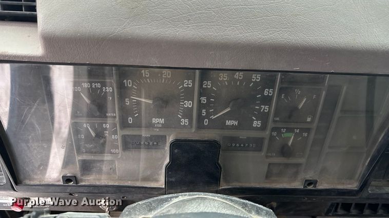 image for item FG1506 1996 International 4700 dump truck