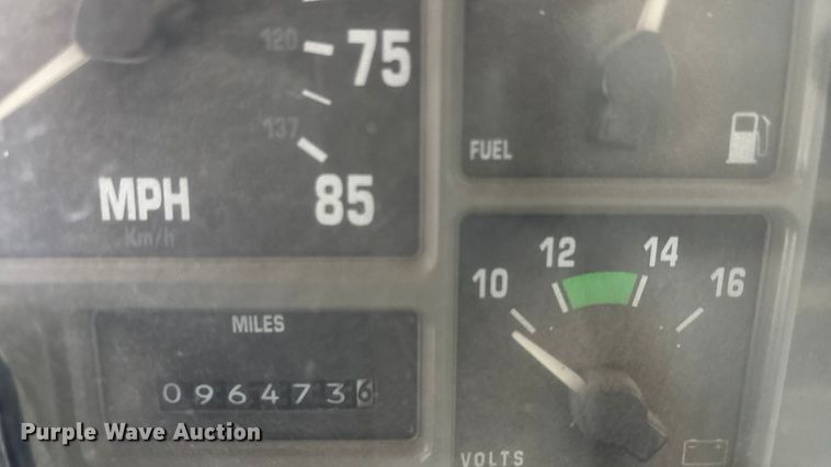 image for item FG1506 1996 International 4700 dump truck