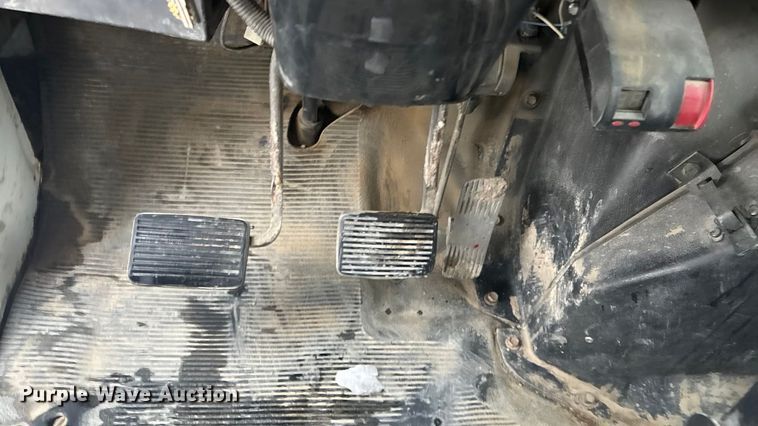 image for item FG1506 1996 International 4700 dump truck