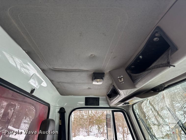 image for item FG1506 1996 International 4700 dump truck