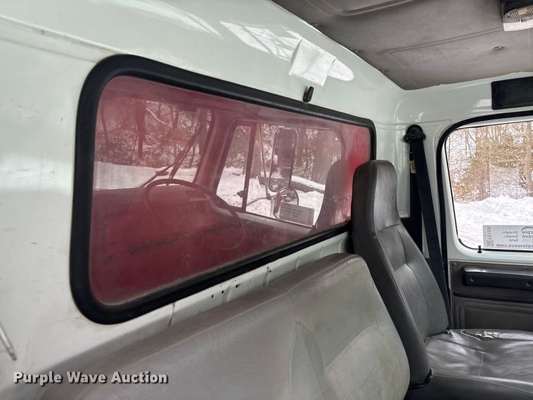 image for item FG1506 1996 International 4700 dump truck