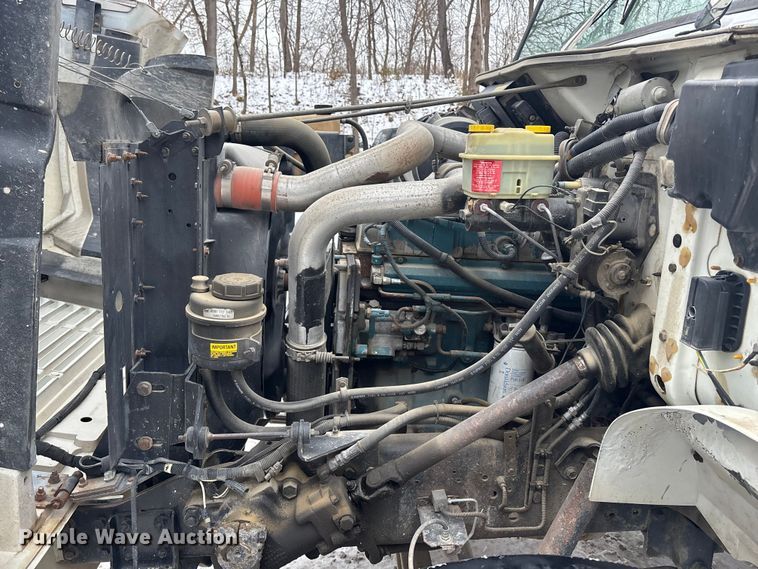 image for item FG1506 1996 International 4700 dump truck