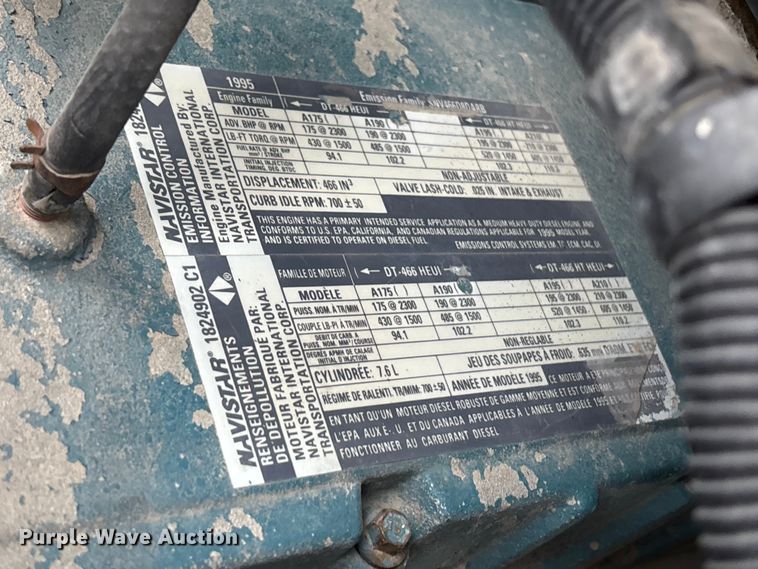 image for item FG1506 1996 International 4700 dump truck