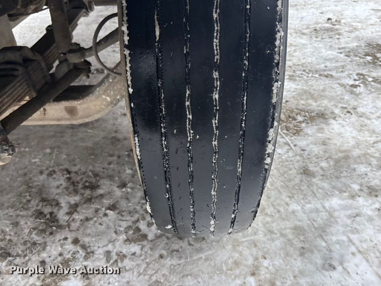 image for item FG1506 1996 International 4700 dump truck