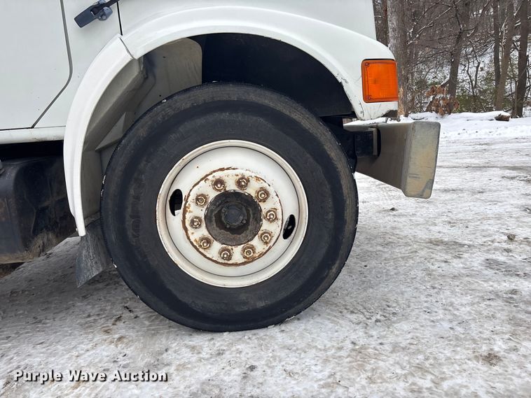 image for item FG1506 1996 International 4700 dump truck