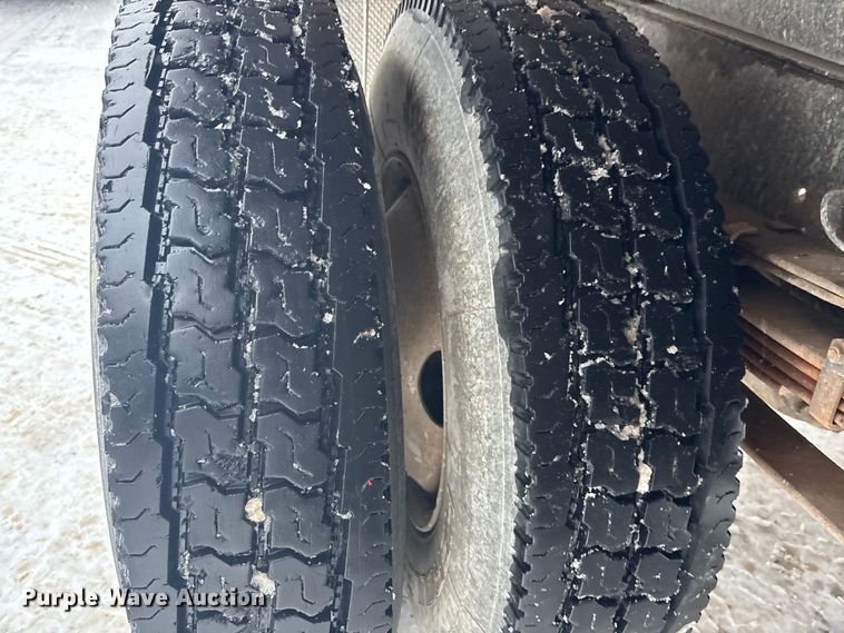 image for item FG1506 1996 International 4700 dump truck