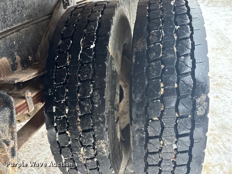 image for item FG1506 1996 International 4700 dump truck