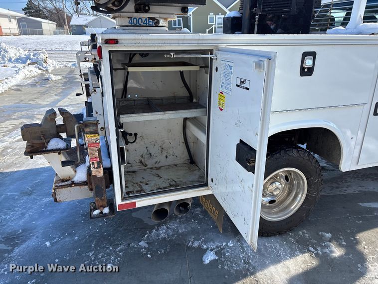 image for item FG1507 2017 Ford F350 SuperCab utility bed pickup truck