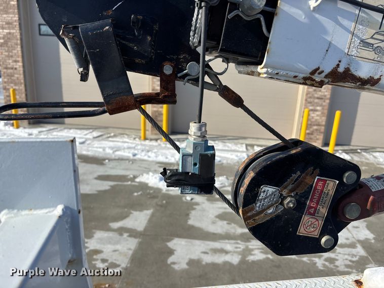 image for item FG1507 2017 Ford F350 SuperCab utility bed pickup truck