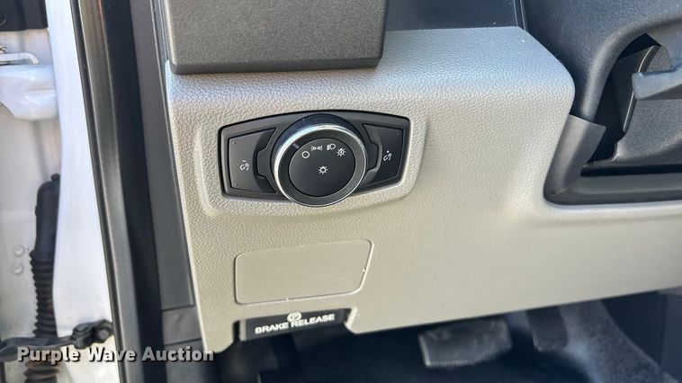 image for item FG1507 2017 Ford F350 SuperCab utility bed pickup truck