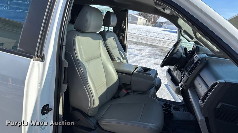 image for item FG1507 2017 Ford F350 SuperCab utility bed pickup truck