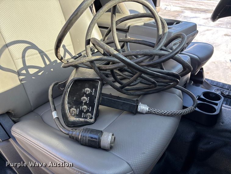 image for item FG1507 2017 Ford F350 SuperCab utility bed pickup truck